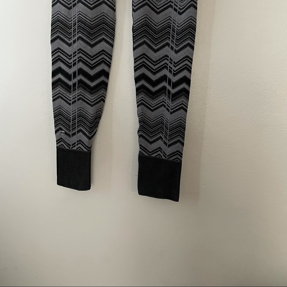 Lululemon Leggings - Picture 5 of 8